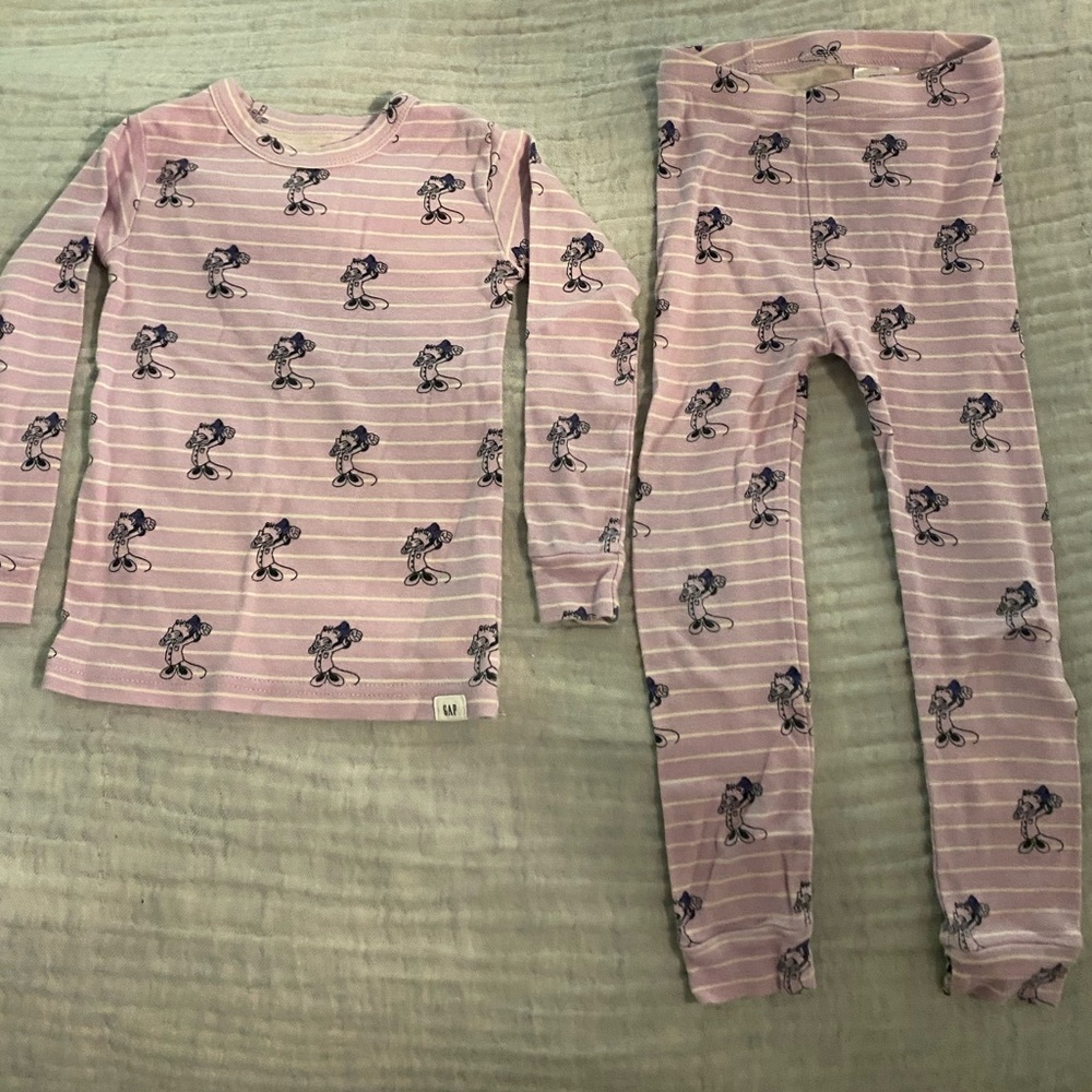 Adorable Minnie Mouse 100% cotton Gap Kids PJs